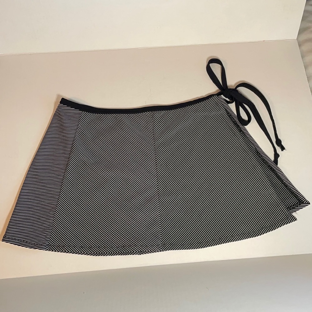 Vintage Pilpel Black And White Swim Wrap Sarong